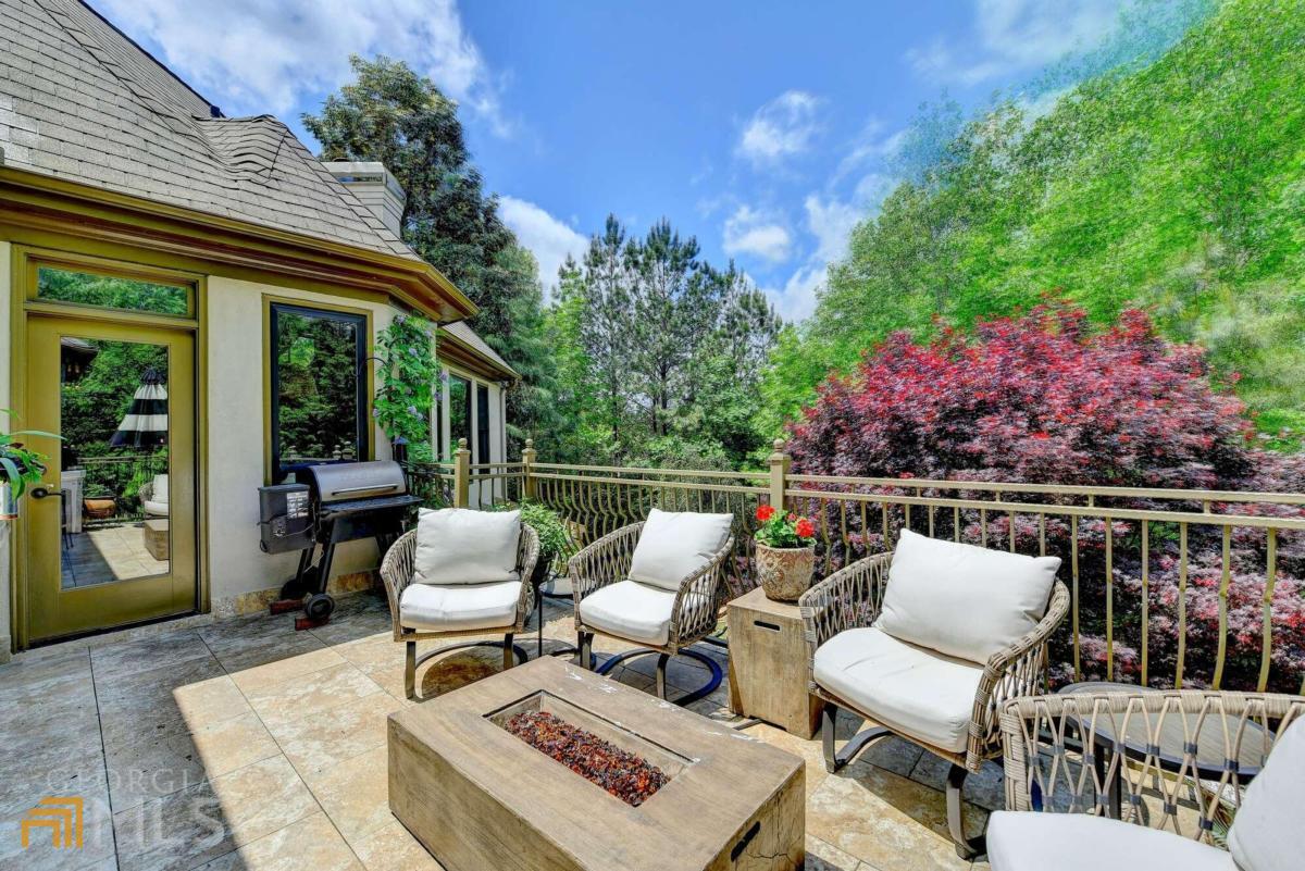 LAUREL SPRINGS - Residential