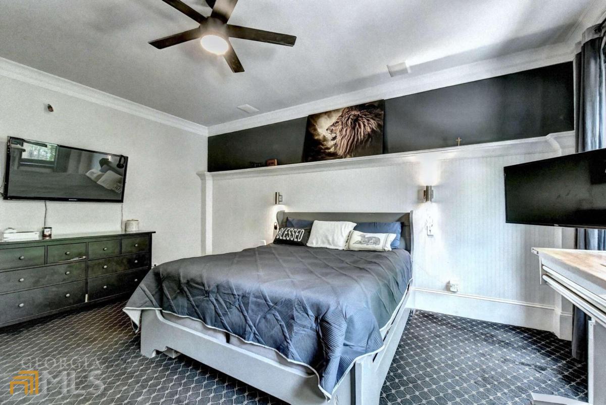 LAUREL SPRINGS - Residential