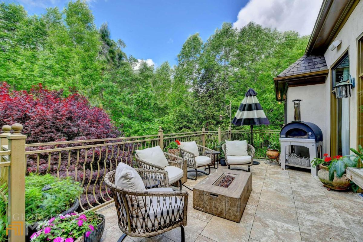 LAUREL SPRINGS - Residential