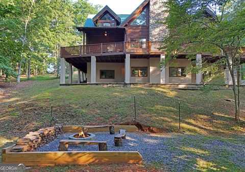 A home in Mineral Bluff