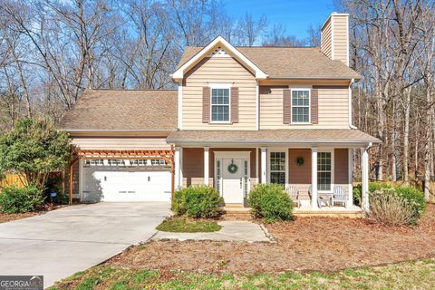 120 Queen CIR Hartwell GA 30643