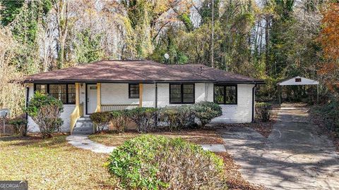 Photo of 1944 Wells Drive SW, Atlanta, GA 30311 (MLS # 10646342)