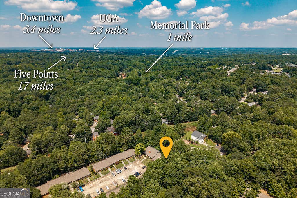 Photo of 220 Eaglewood Court, Athens, GA 30606 (MLS # 10818342)