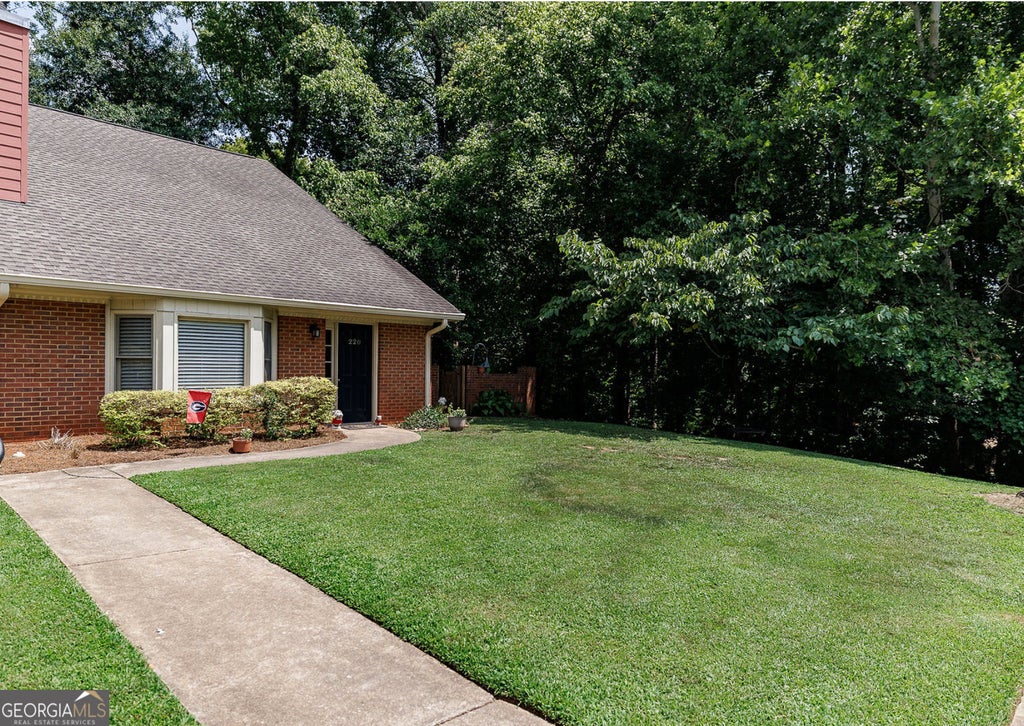 Photo of 220 Eaglewood Court, Athens, GA 30606 (MLS # 10818342)