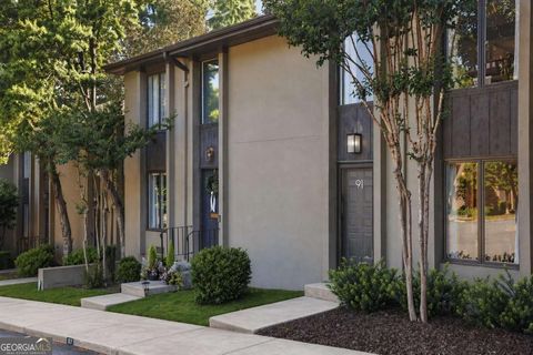 Photo of 91 Ivy Trail NE, Atlanta, GA 30342 (MLS # 10739299)