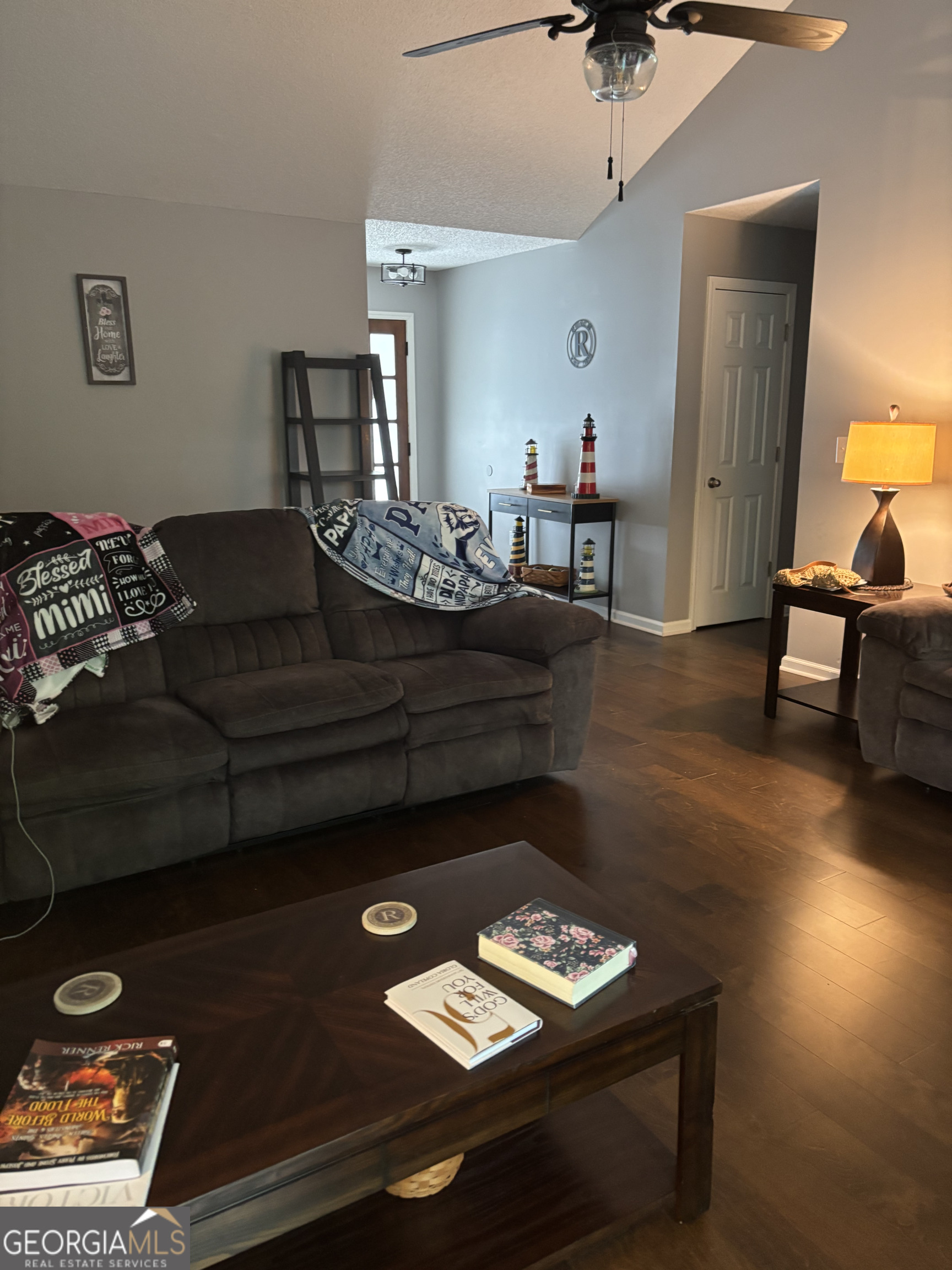 3009 Lakeview PKWY