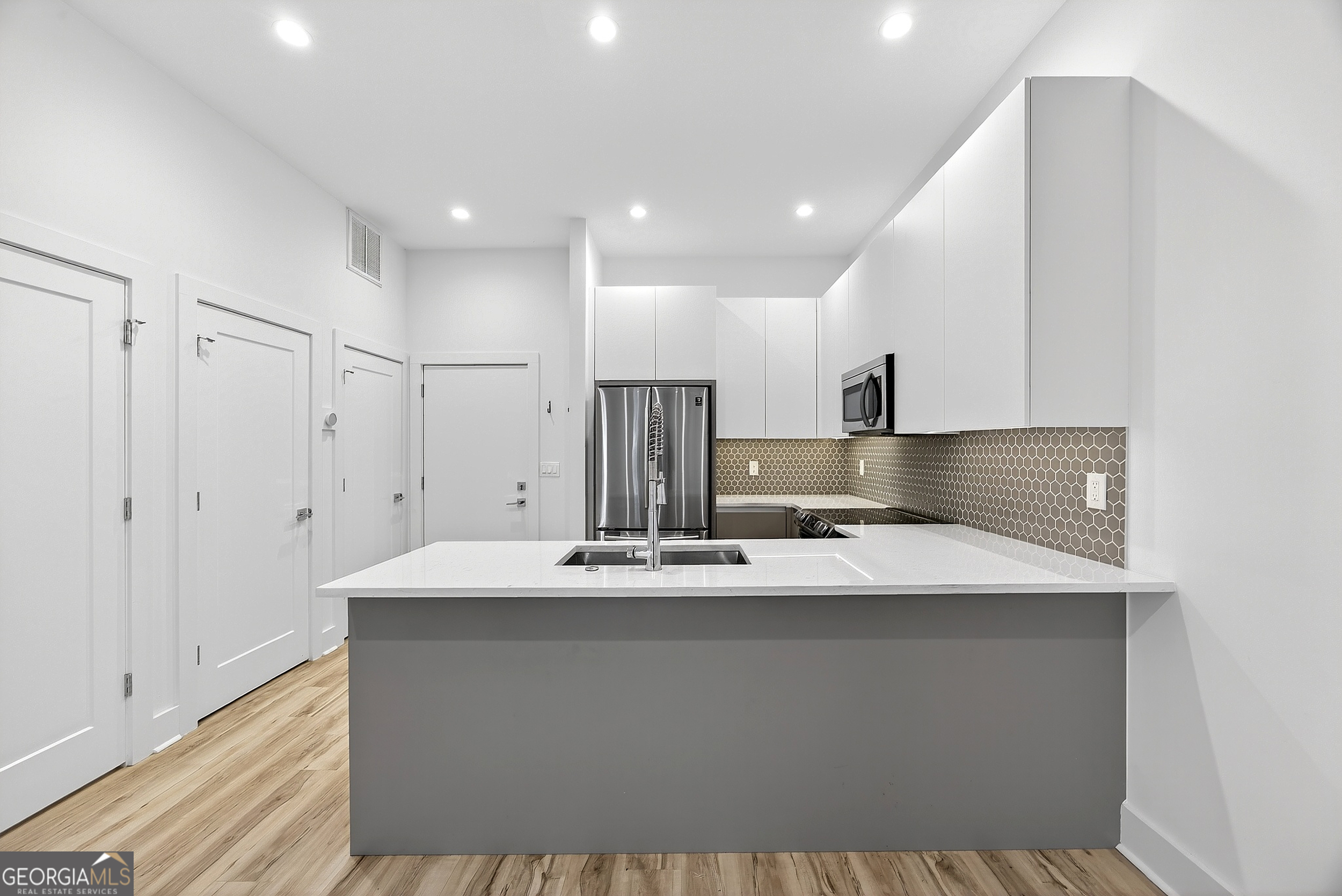 1155 Custer AVE SE 208