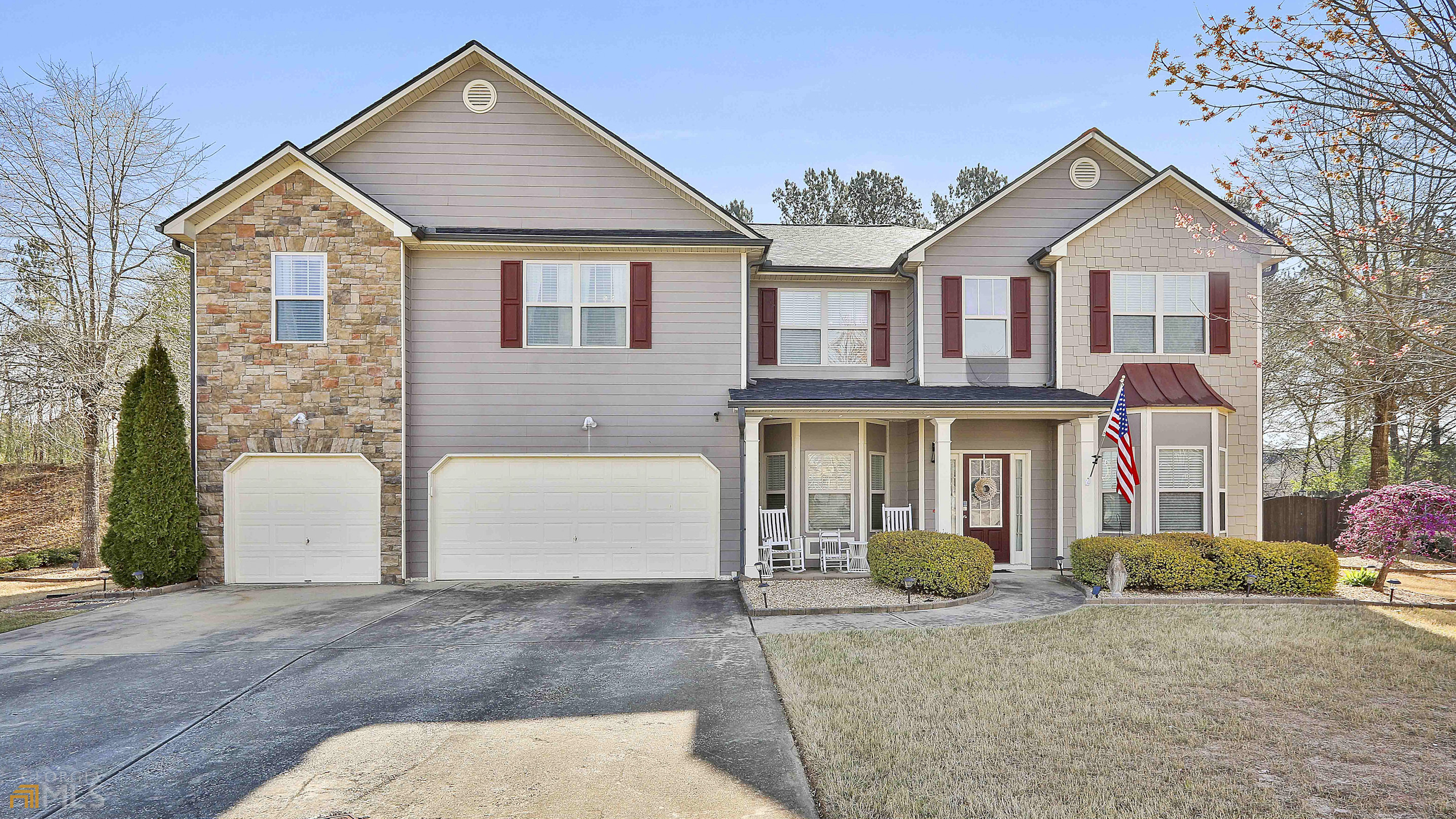 Welcome home to Kings Bridge! Throughout the main floor you will find hardwood floors, an office, a separate dining room, the living room, entertainers kitchen, and a guest bedroom. Entering the living room, your eyes are immediately drawn to the window wall and the 30ft coffered ceiling! The entertainers kitchen features a keeping room, breakfast nook, family room, double oven, tile backsplash and stainless steel appliances. Head upstairs to find 4 additional bedrooms, the laundry room, and the spacious loft which overlooks the living room. The oversized primary suite features a sitting area, fireplace, double vanity, separate shower, soaking tub and large closet. Enjoy the privacy of the backyard on the large covered patio that overlooks the spacious fenced backyard. Recent updates include dishwasher, hvac, and a brand new roof! Located in the cul-de-sac with a three car garage and beautiful landscaping, add this home to your must-see list!