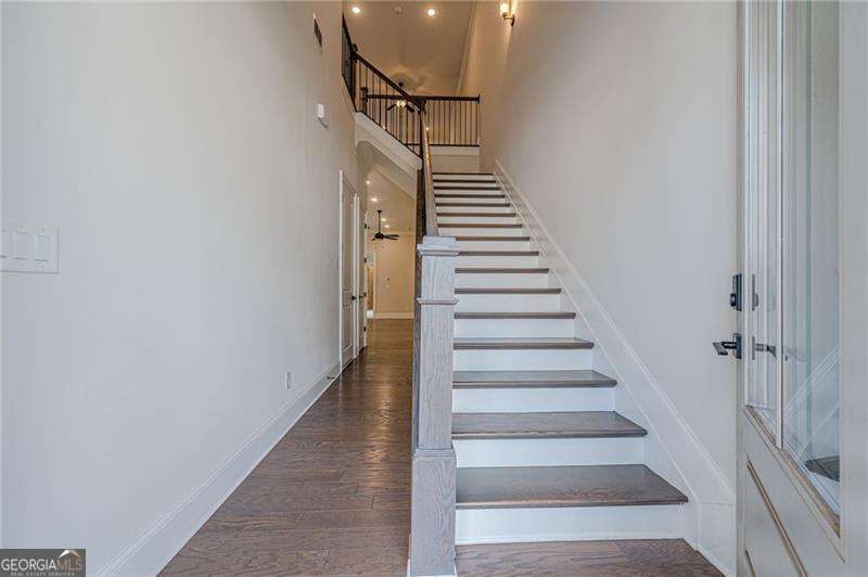121 Village Green AVE