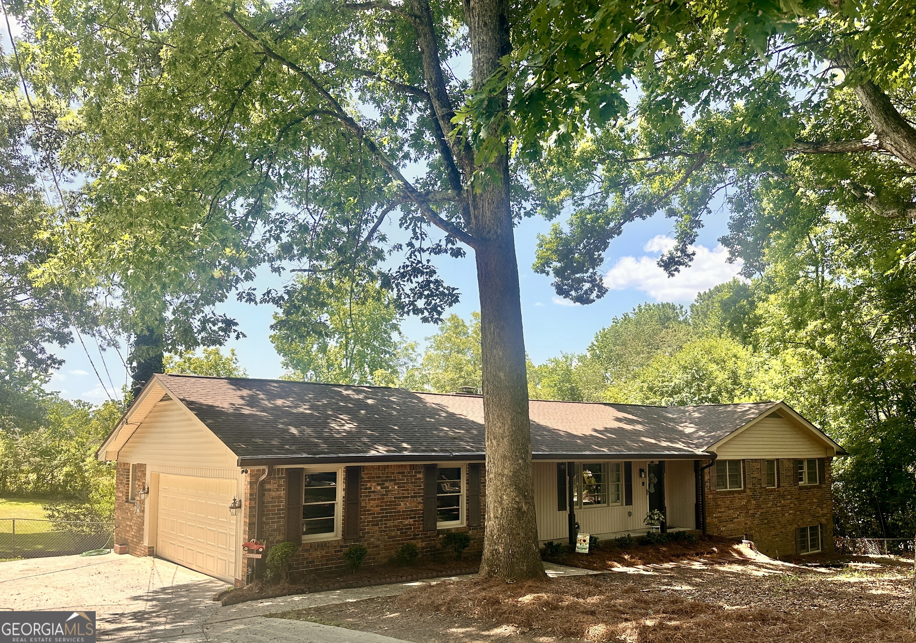 3607 Rainbow CIR
