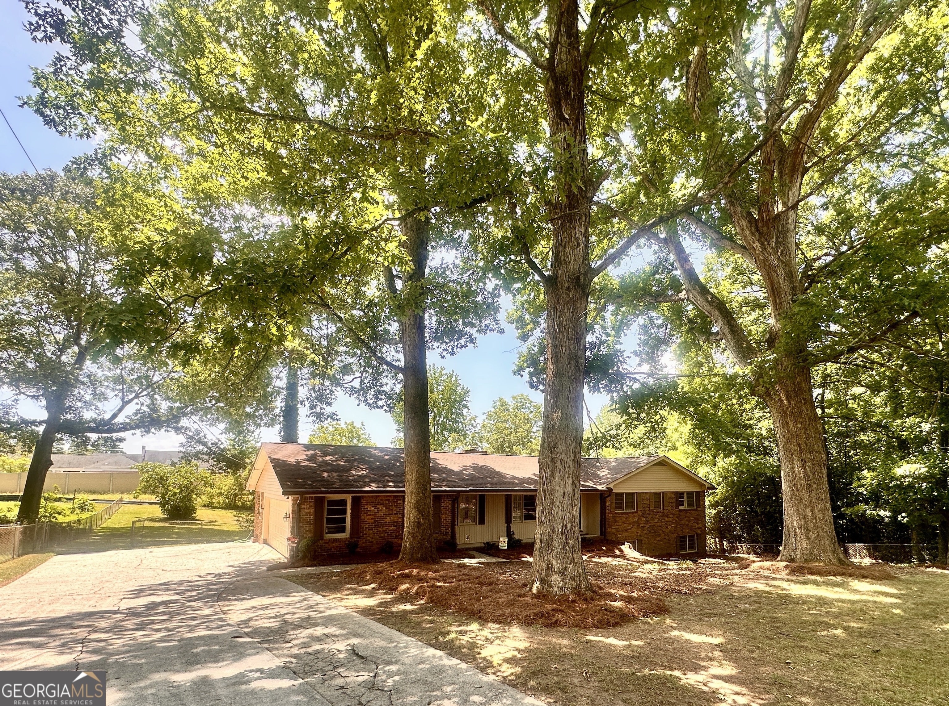 3607 Rainbow CIR