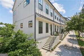 Photo of 990 Viney Way NW, Atlanta, GA 30318 (MLS # 10840356)