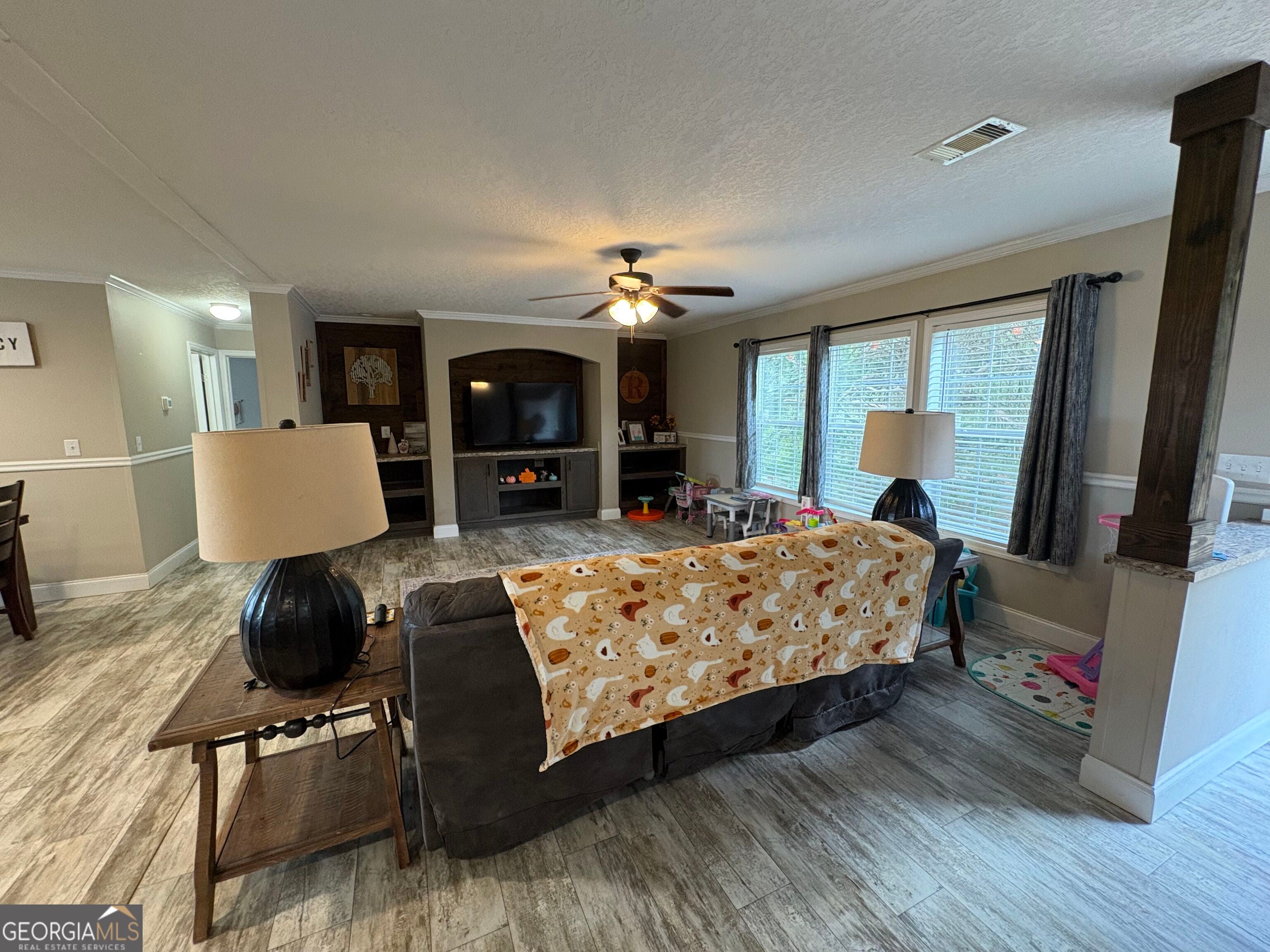 590 Bussell RD