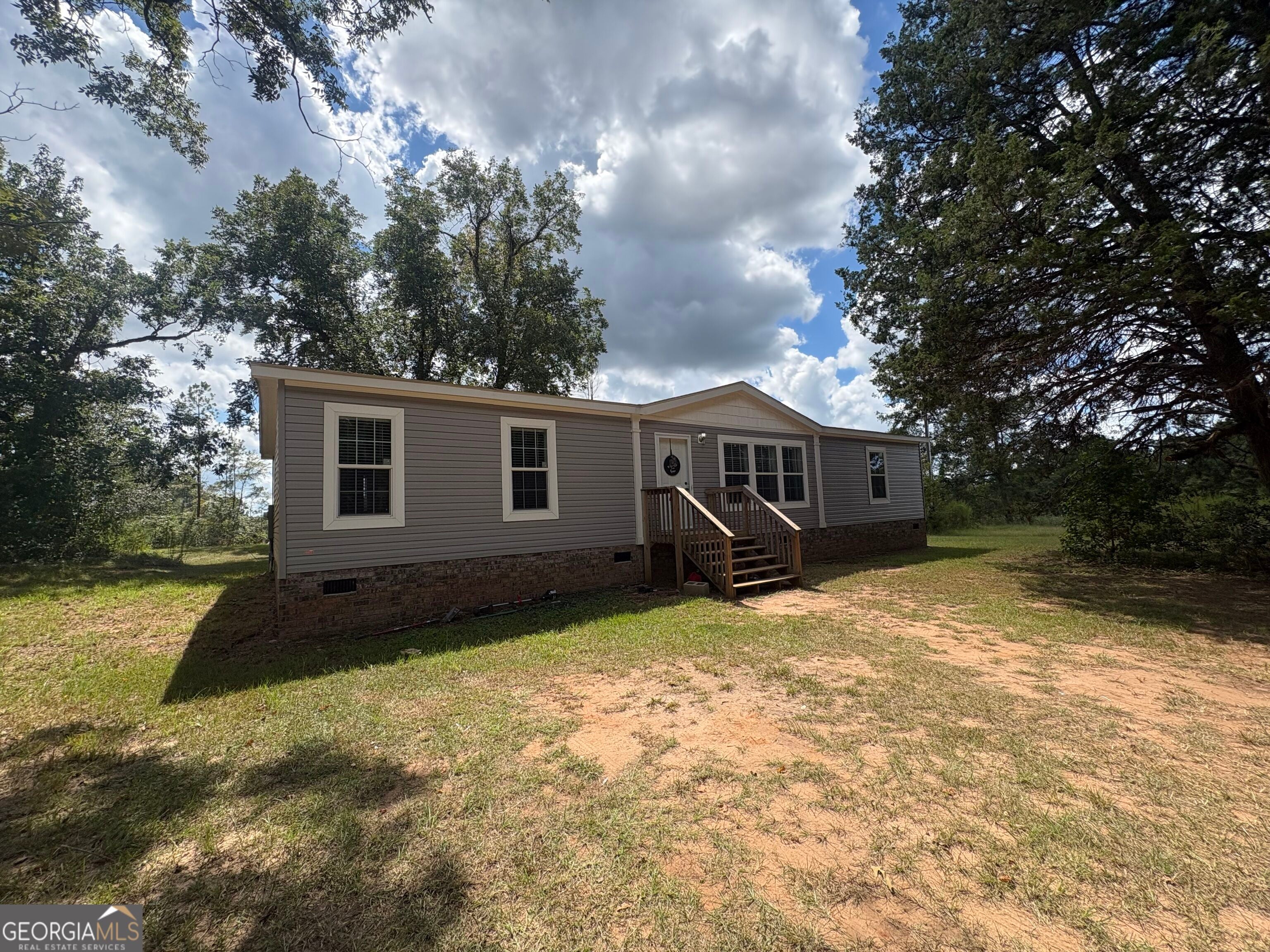 590 Bussell RD