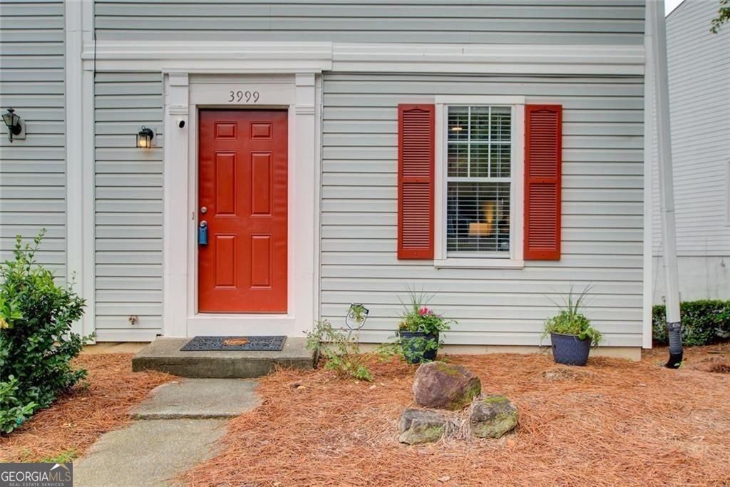 3999 Bayside CIR