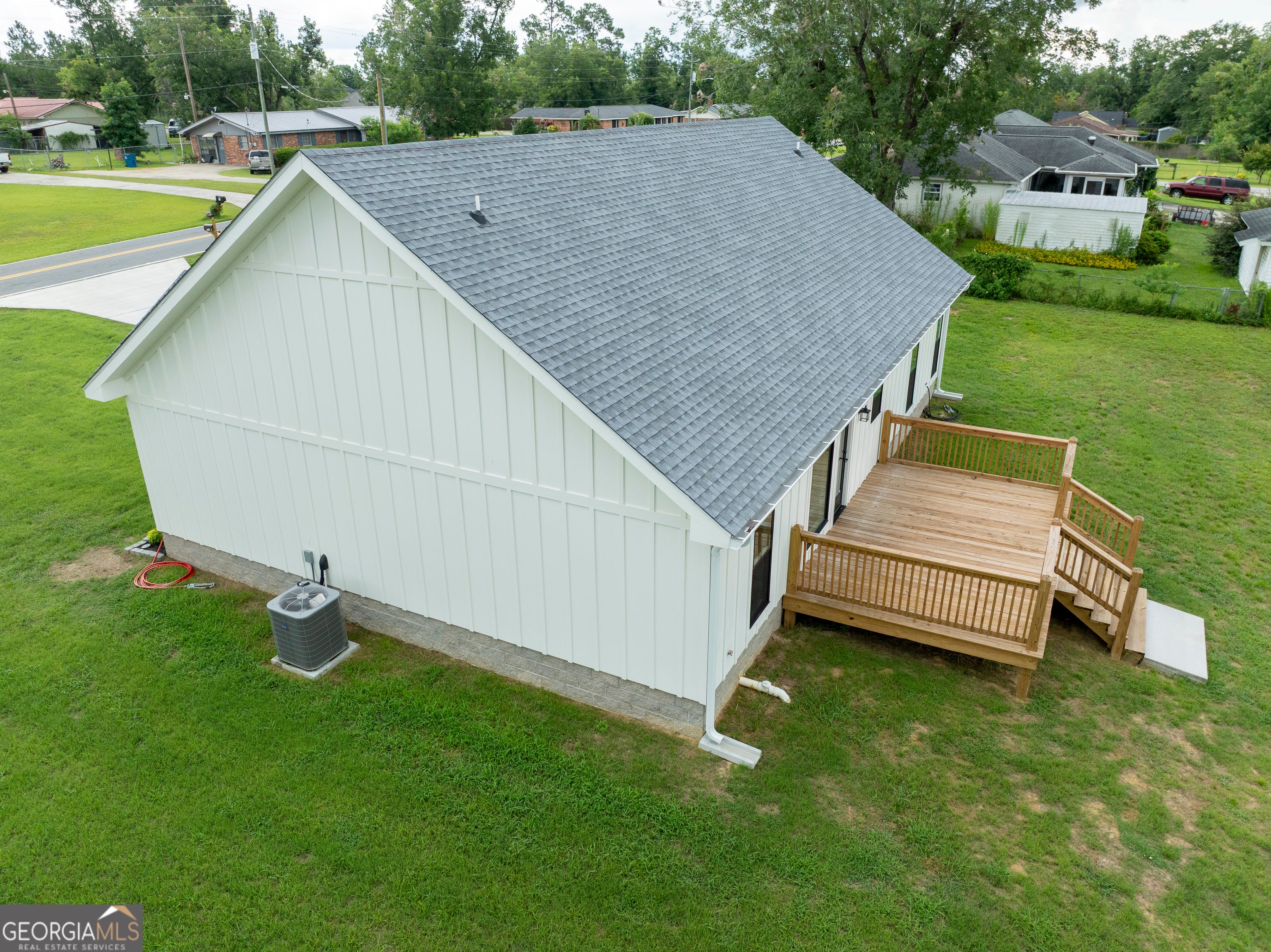 713B Clyde BLVD