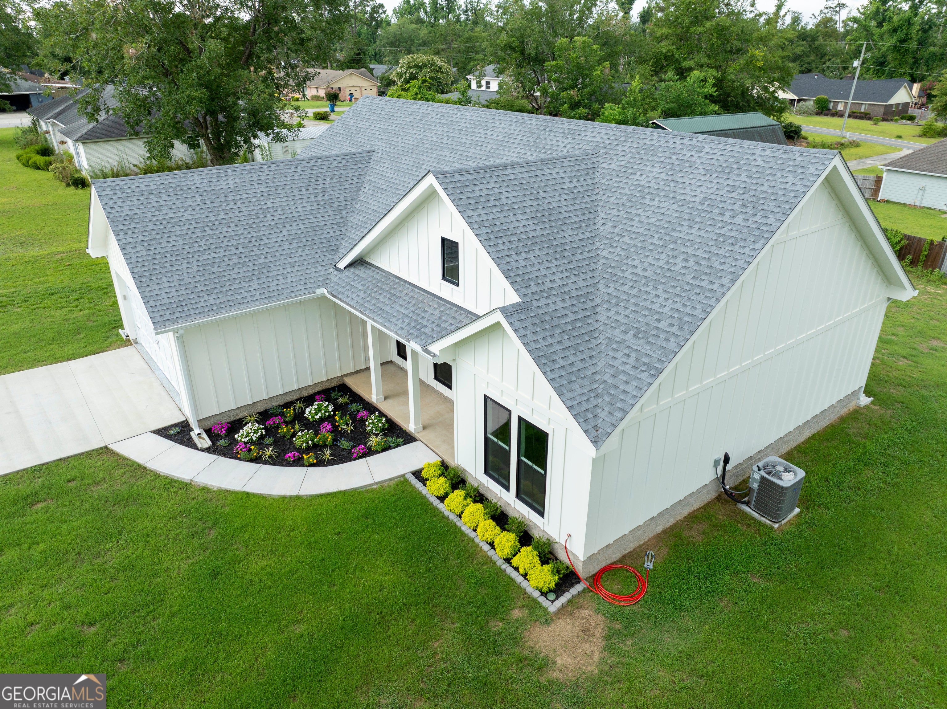 713B Clyde BLVD