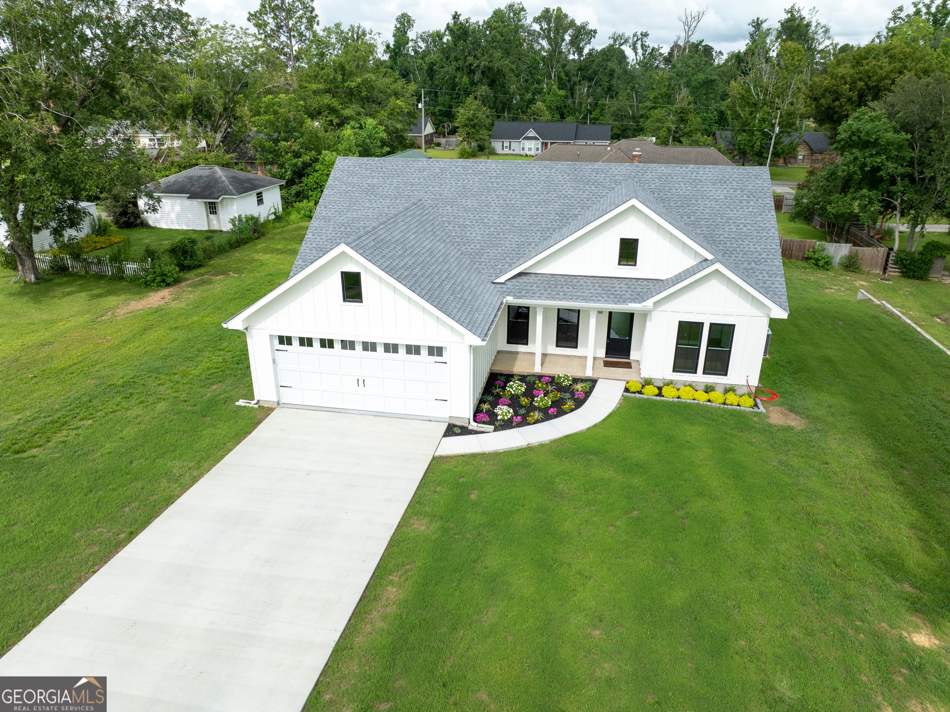 713B Clyde BLVD