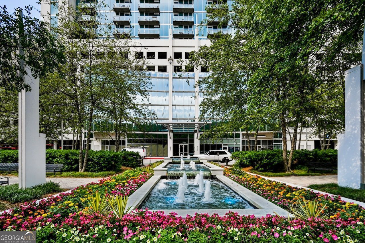 3324 Peachtree RD NE 2718