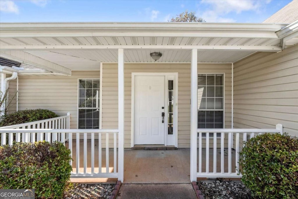 Photo of 610 Fieldcrest Drive, Mcdonough, GA 30253 (MLS # 10882366)