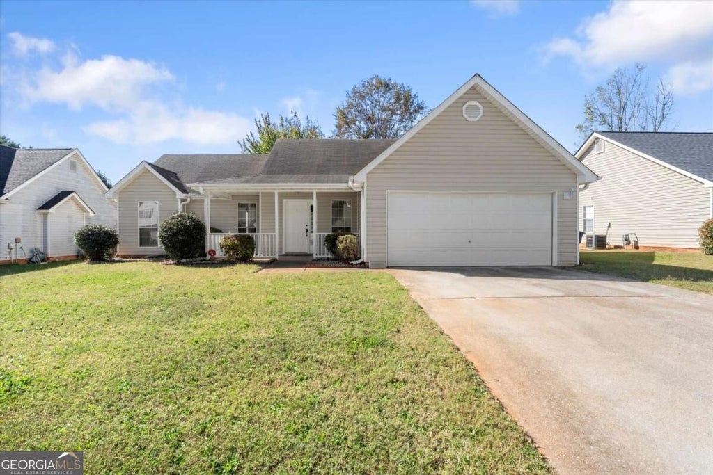Photo of 610 Fieldcrest Drive, Mcdonough, GA 30253 (MLS # 10882366)