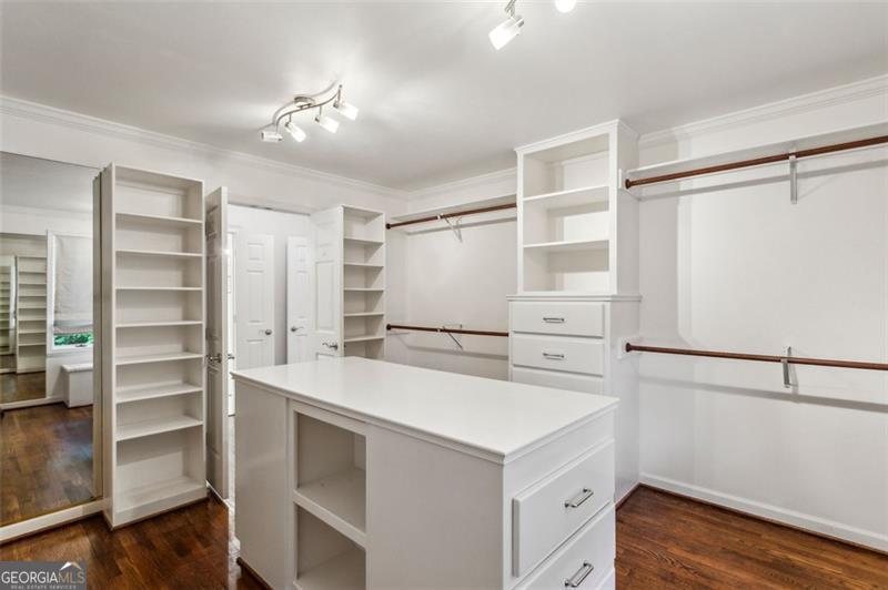 Sandy Springs - Residential