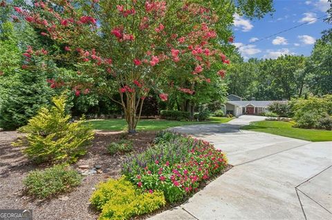 750 Crest Valley DR NW Sandy Springs GA 30327