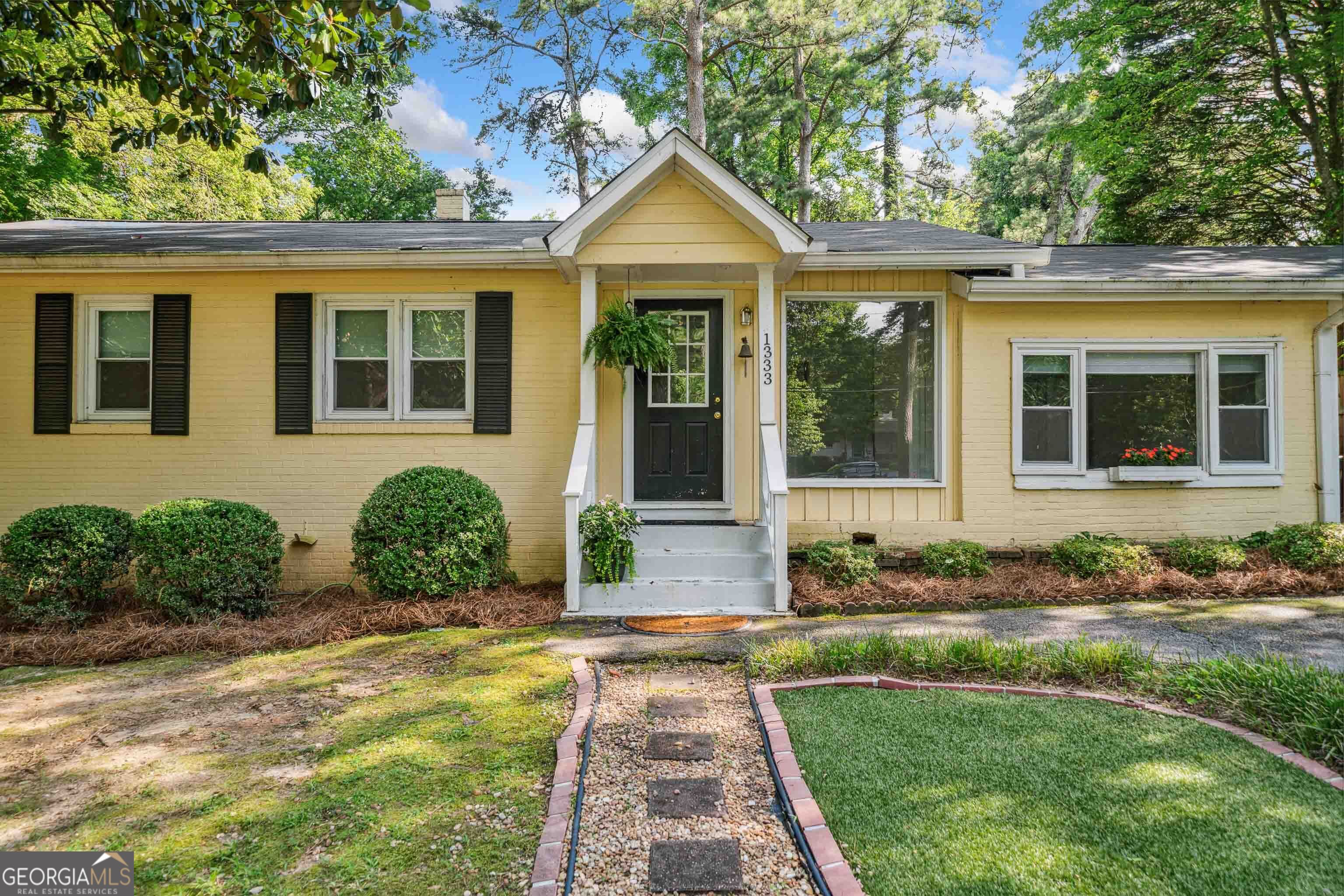 1333 Victor RD NE