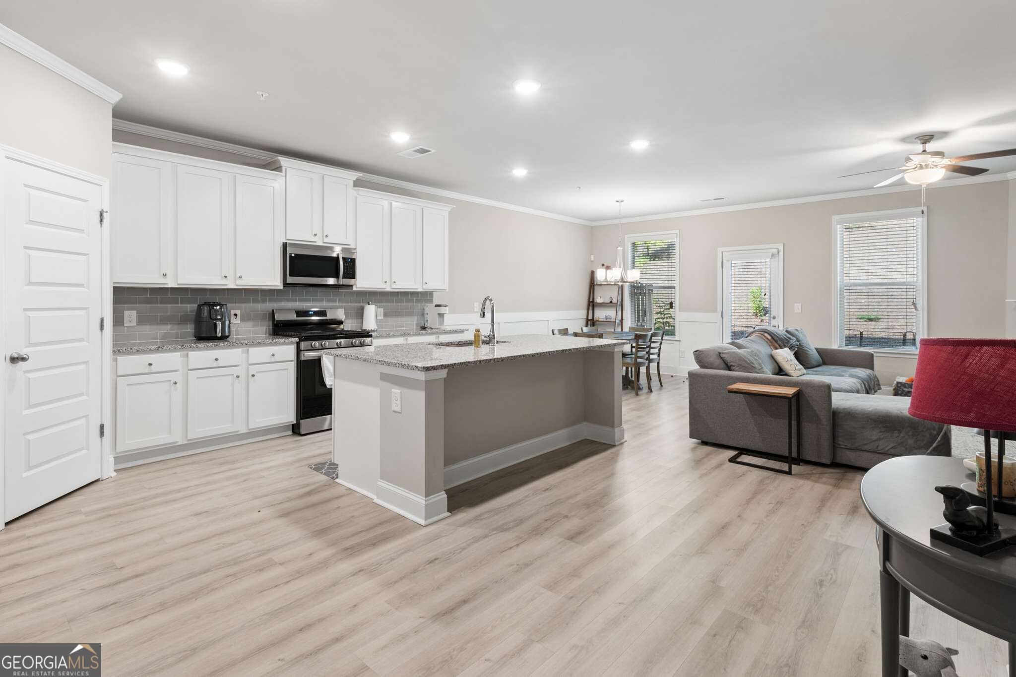 205 Yellowwood WAY