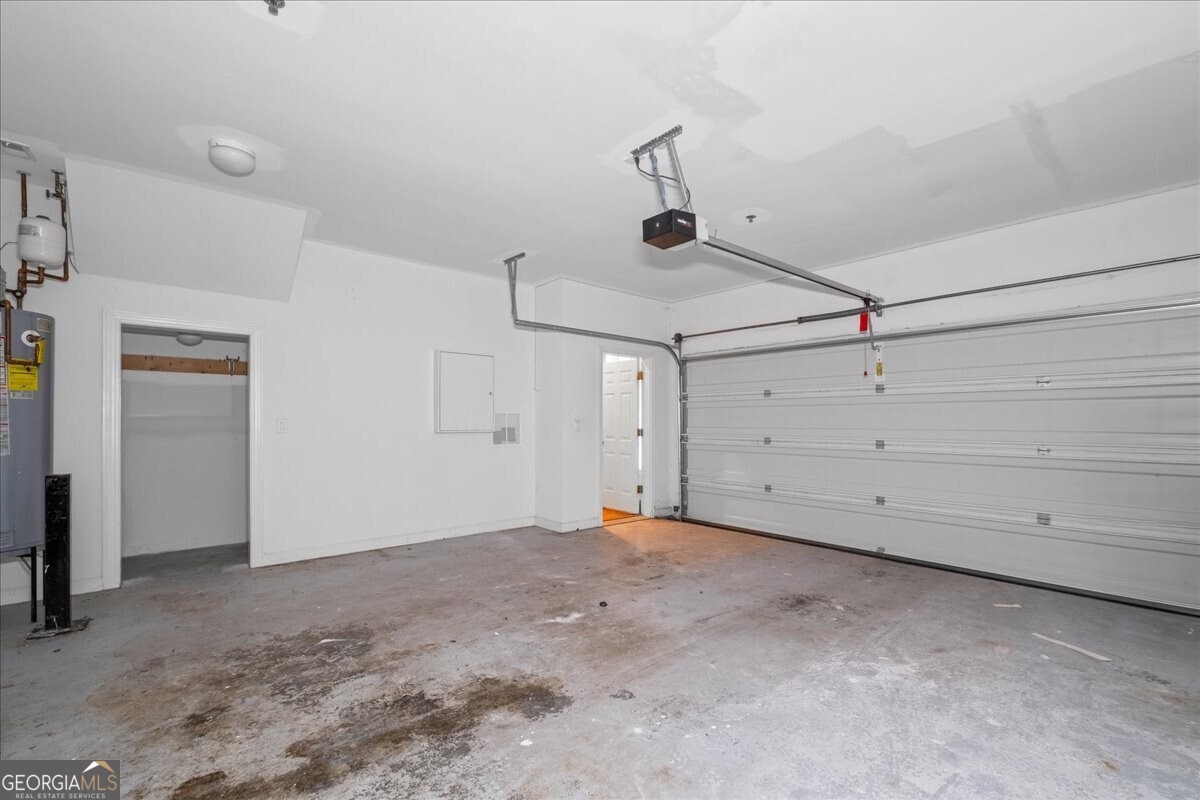 498 Vinings Estates DR