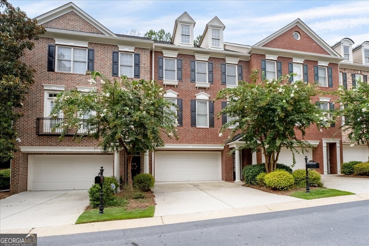 498 Vinings Estates DR