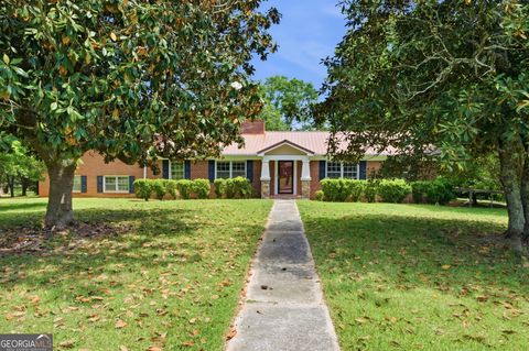 Photo of 175 Riverside Dr, Summerville, GA 30747 (MLS # 10759100)