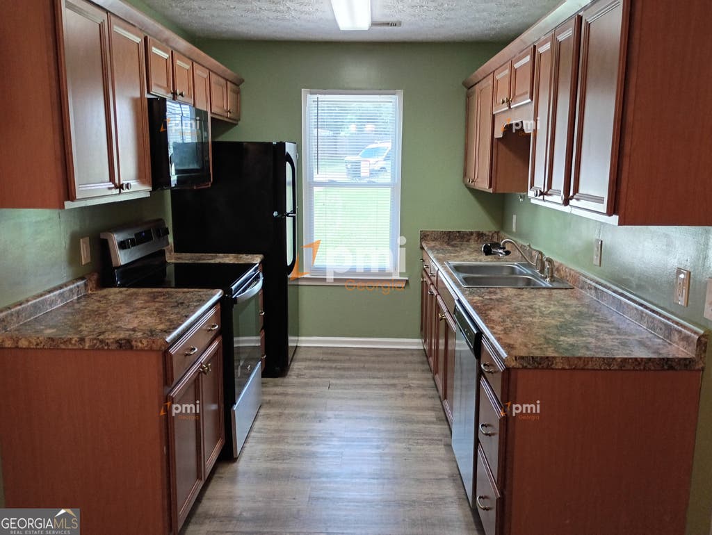 Photo of 2 Pelham Court, Grantville, GA 30220 (MLS # 10812407)