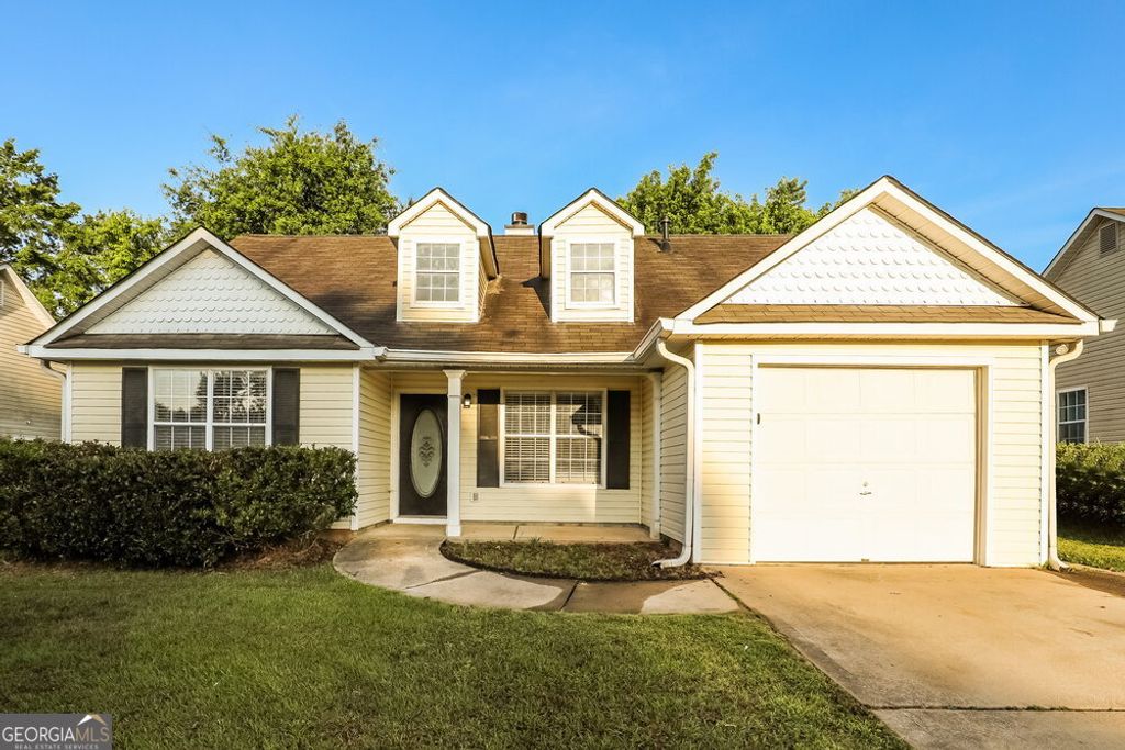 Photo of 507 Creekview Overlook, Stockbridge, GA 30281 (MLS # 10742529)