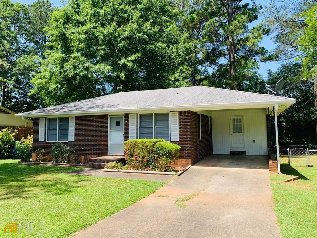 Photo of 6 Ozmore Street, Newnan, GA 30263 (MLS # 10758812)