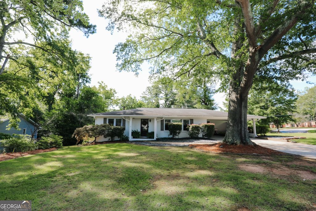Photo of 1 Ellis Way, Newnan, GA 30263 (MLS # 10631271)