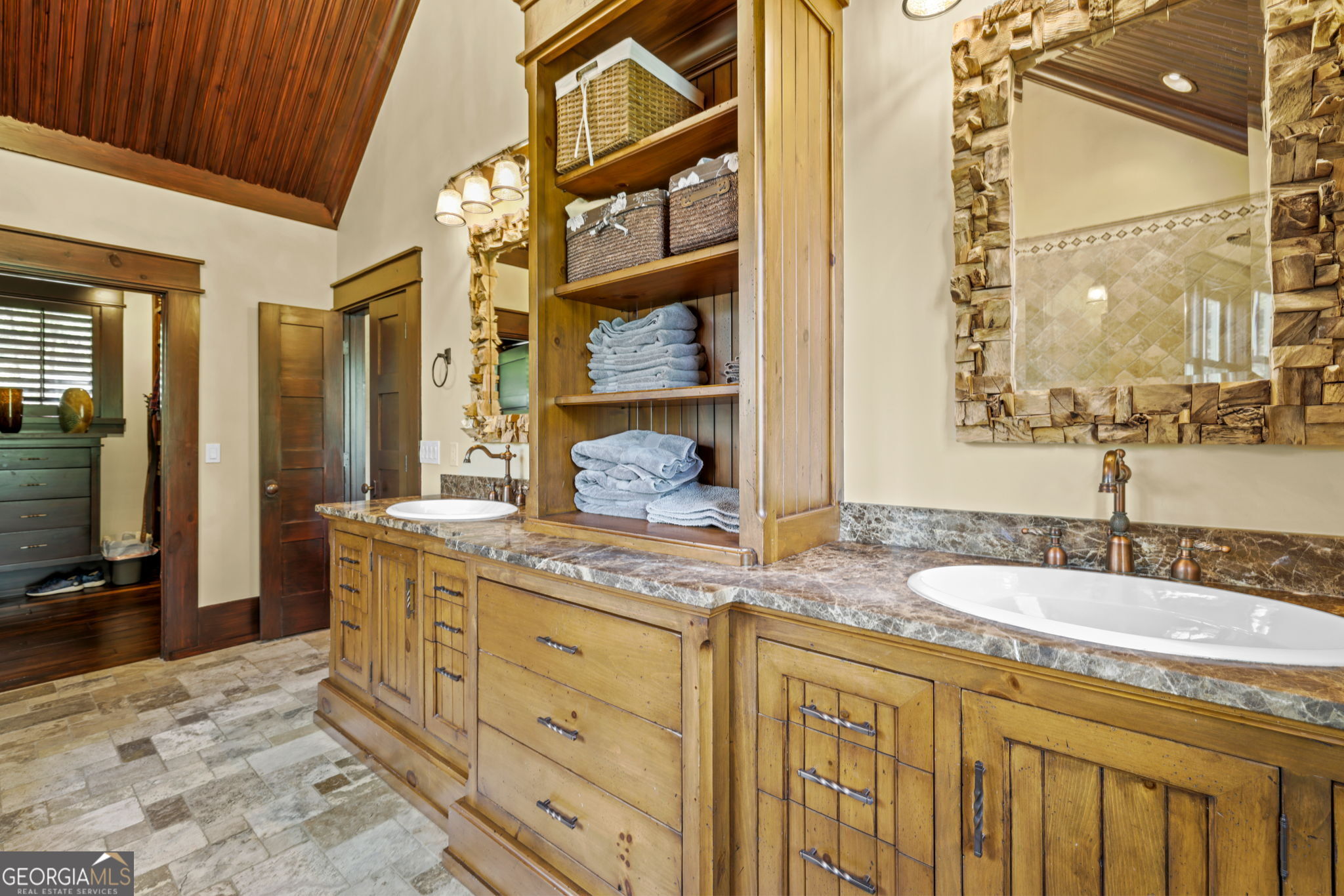Lakemont, Georgia, 30552, United States, 6 Bedrooms Bedrooms, ,6 BathroomsBathrooms,Residential,Active,2032934