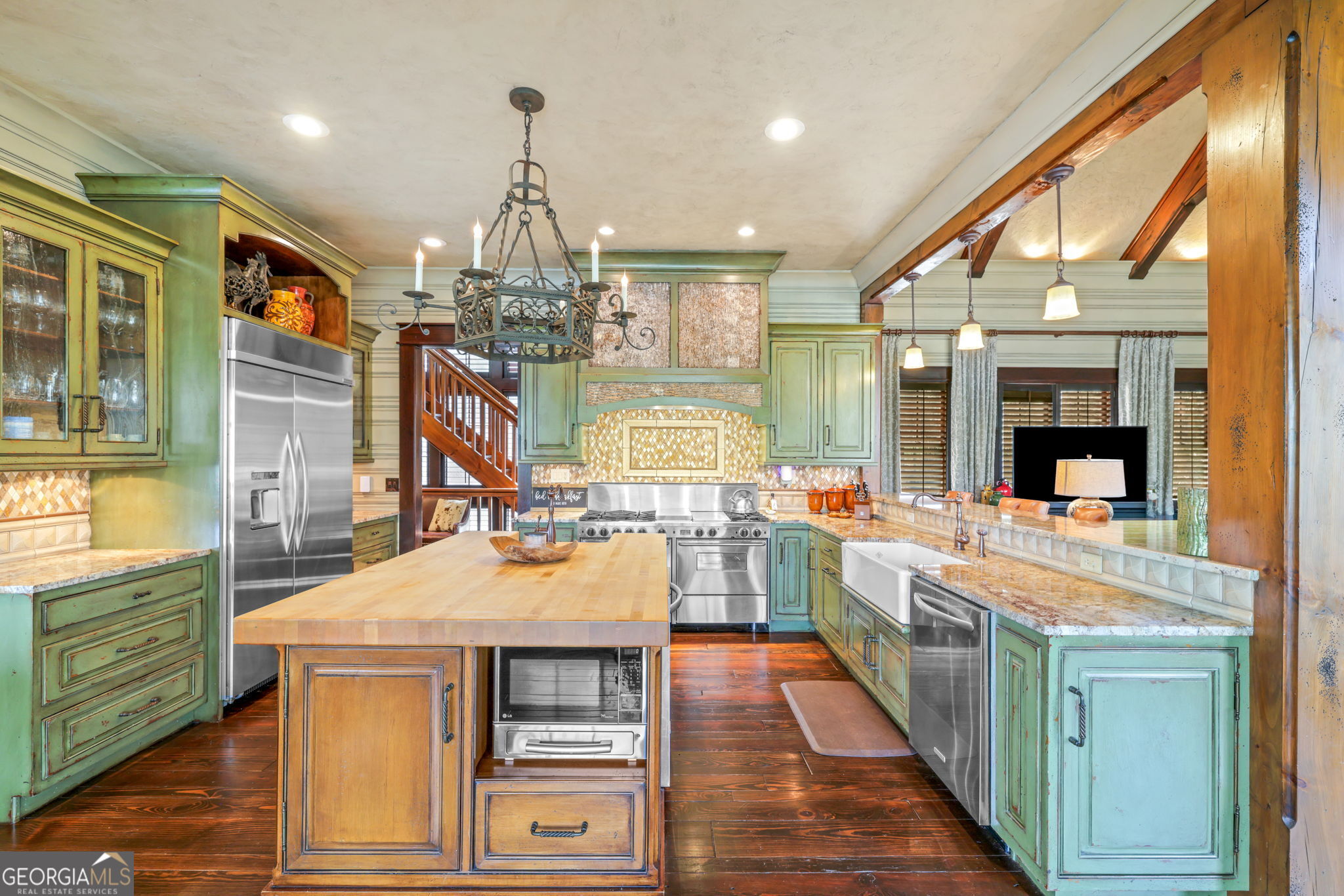 Lakemont, Georgia, 30552, United States, 6 Bedrooms Bedrooms, ,6 BathroomsBathrooms,Residential,Active,2032934