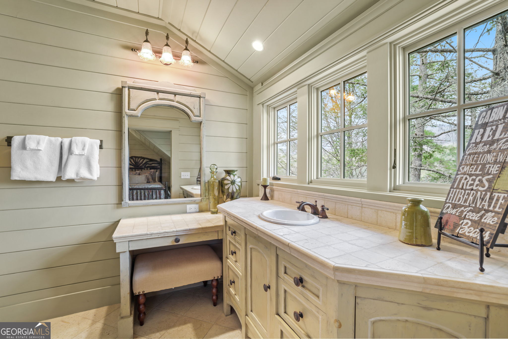 Lakemont, Georgia, 30552, United States, 6 Bedrooms Bedrooms, ,6 BathroomsBathrooms,Residential,Active,2032934