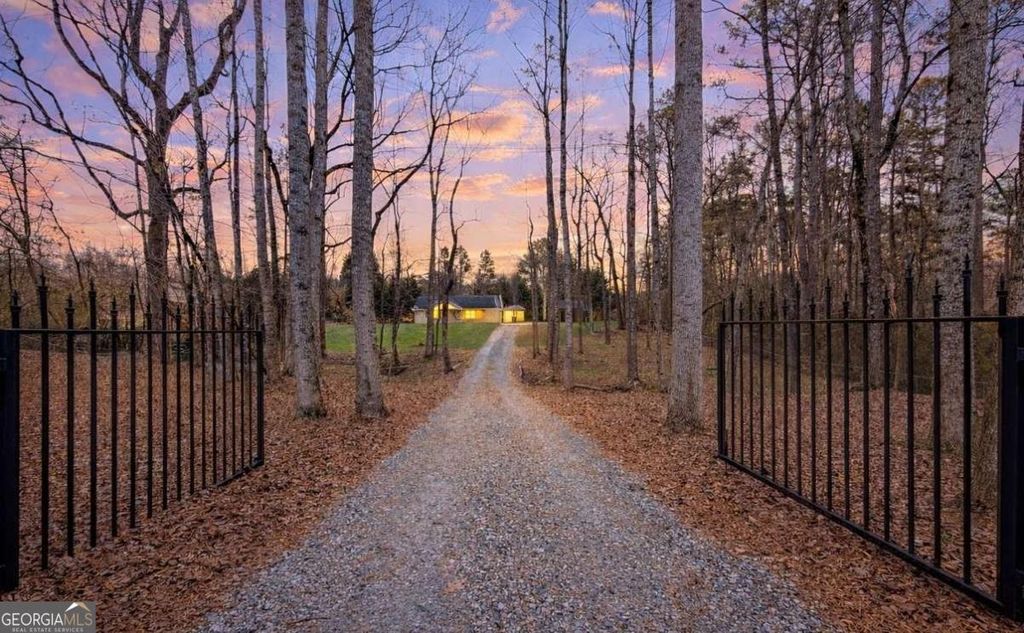 Photo of 271 Heard Drive, Dawsonville, GA 30534 (MLS # 10698235)