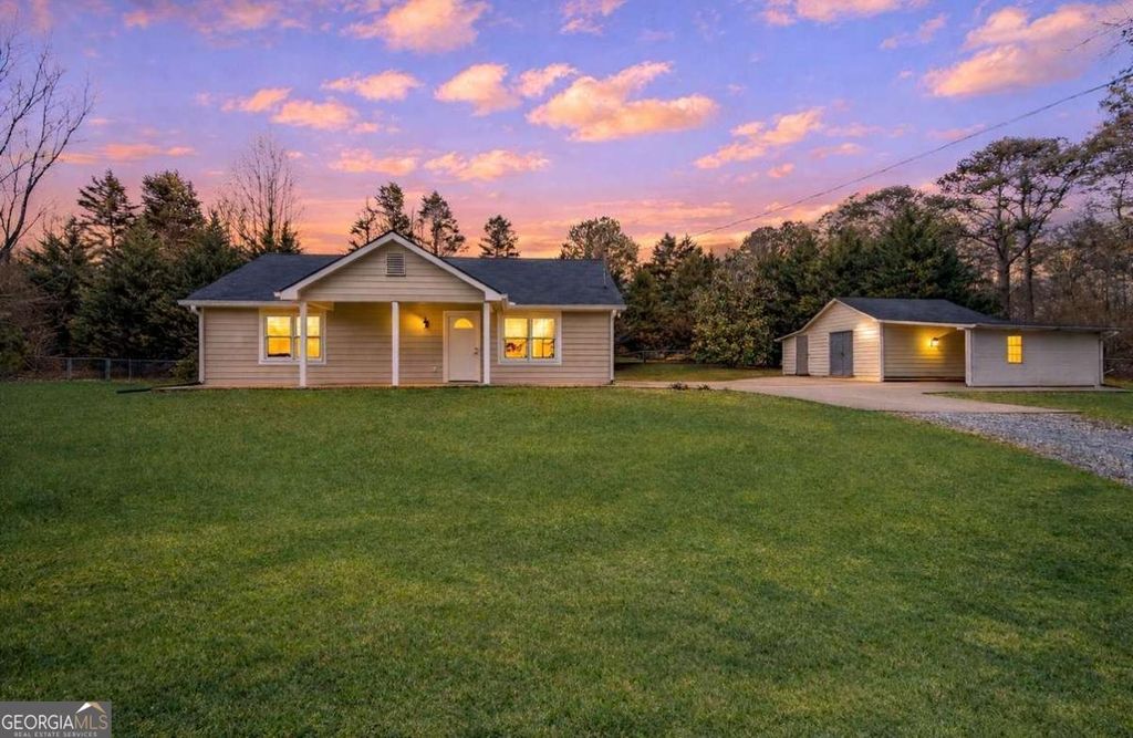 Photo of 271 Heard Drive, Dawsonville, GA 30534 (MLS # 10698235)