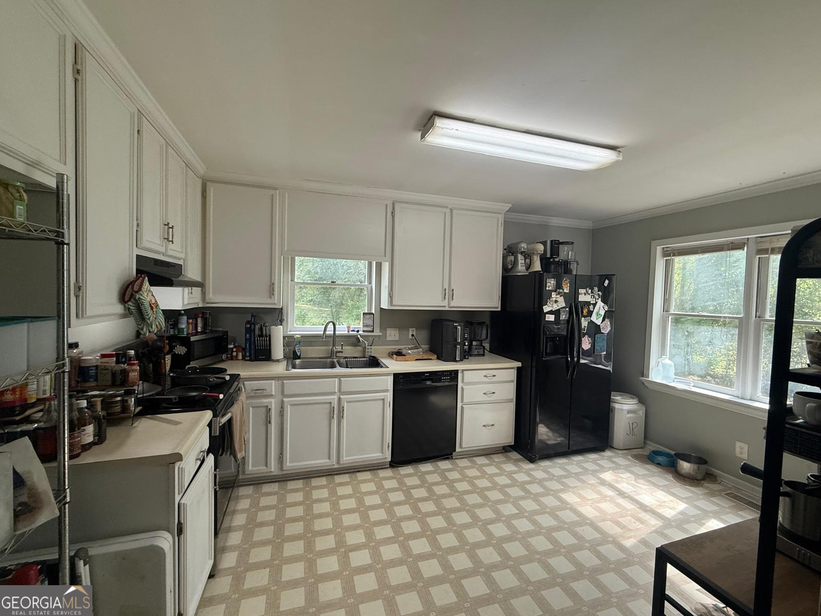 302 James PL
