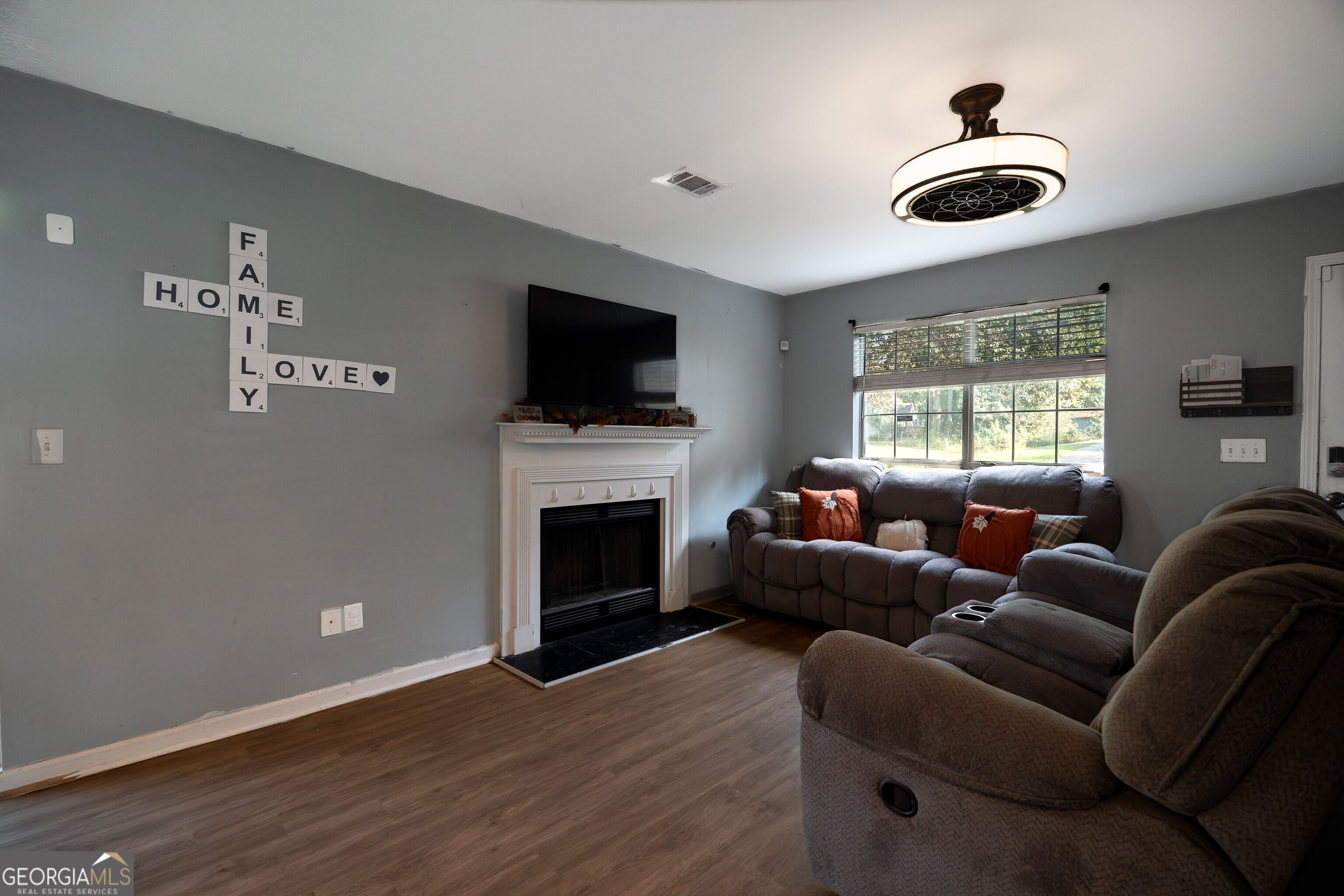 1302 Iron Gate BLVD
