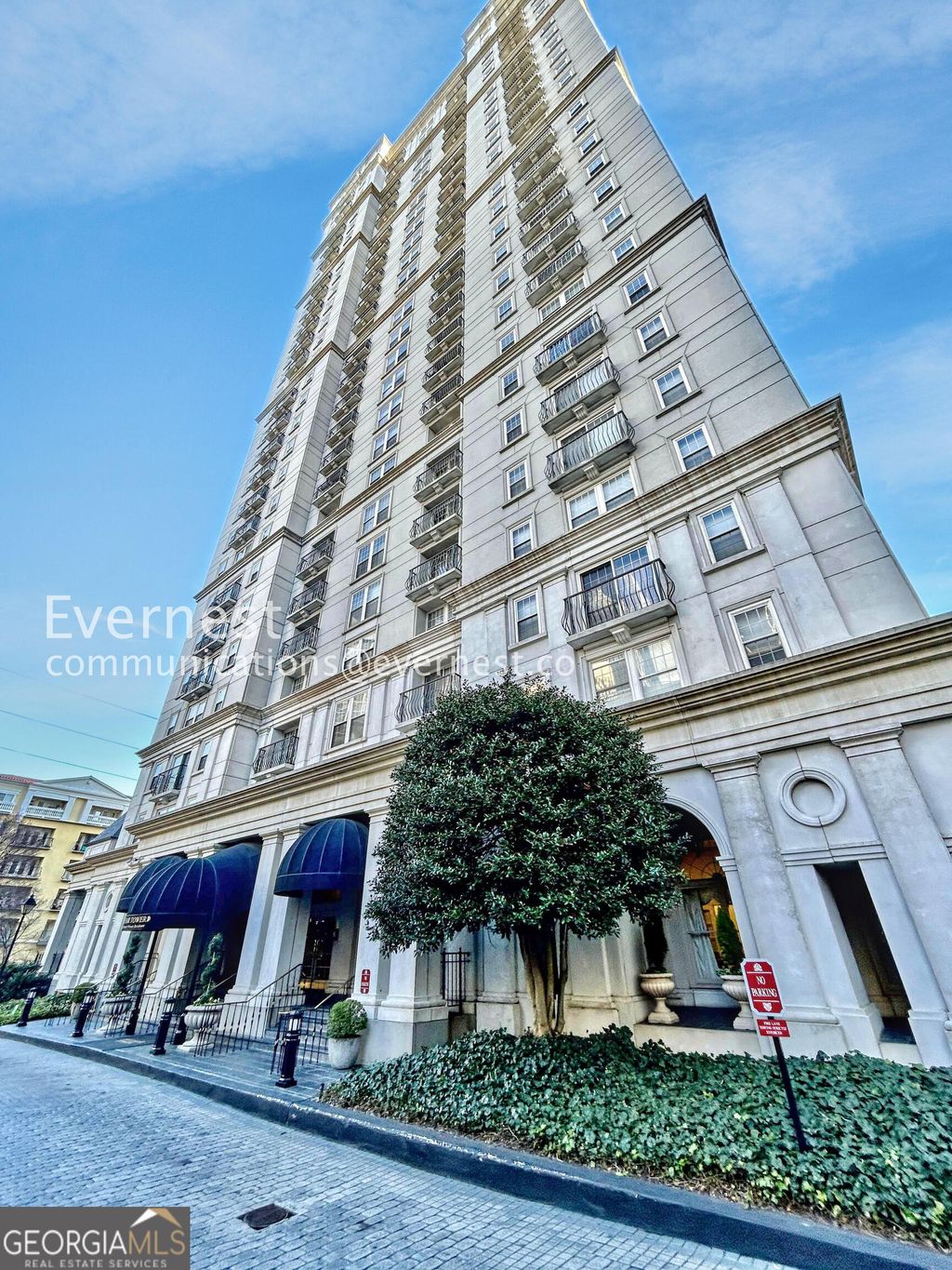Photo of 199 14th Street NE #APT 407, Atlanta, GA 30309 (MLS # 10679846)