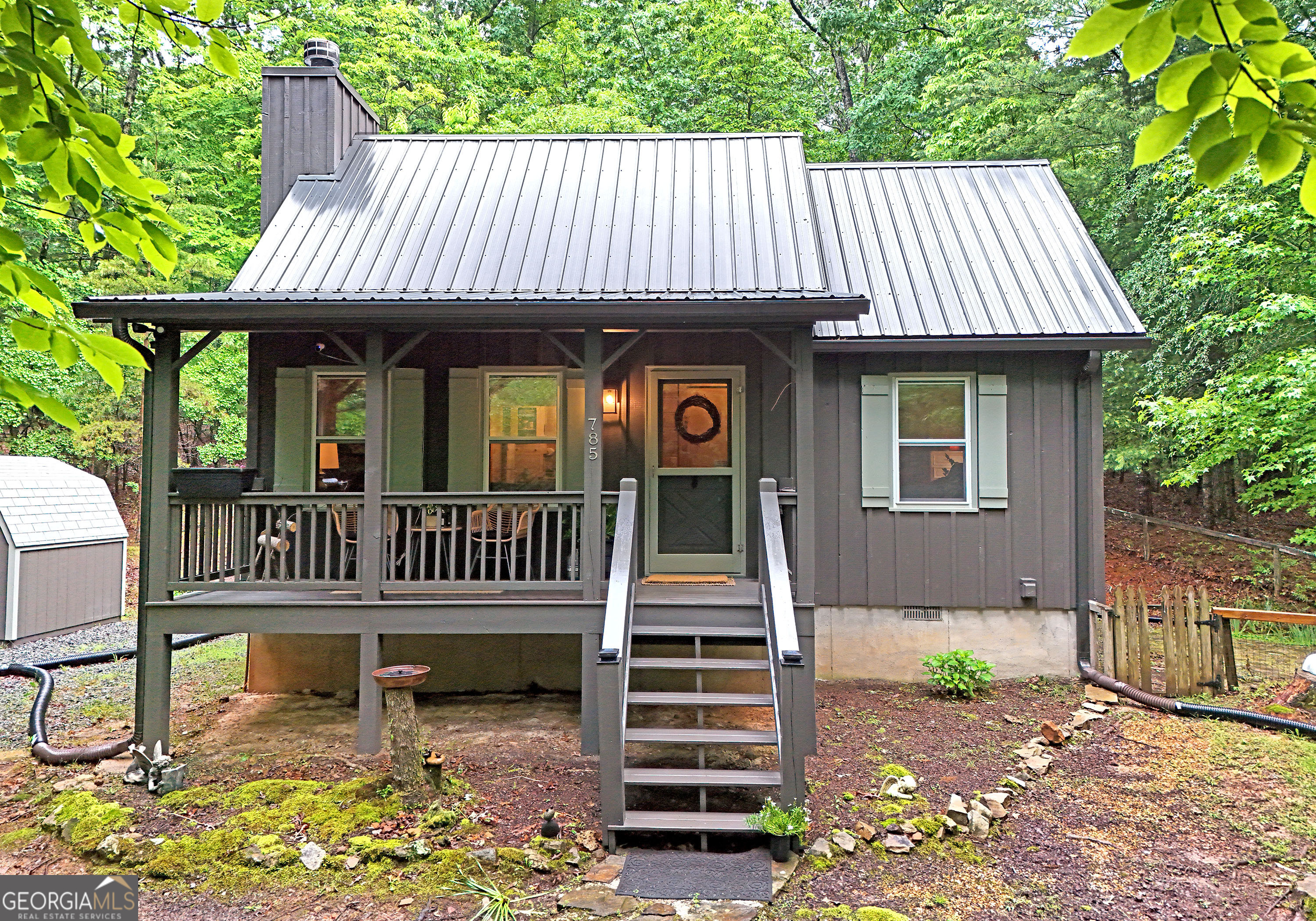 785 Bernhardt RD