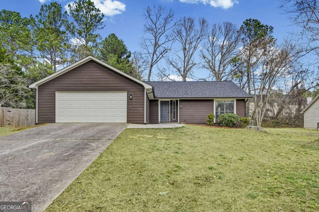 Photo of 339 Park Ridge Circle, Riverdale, GA 30274 (MLS # 10696205)