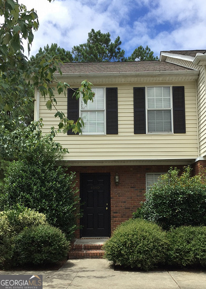 West Rome: 2 bedroom, 1.5 bath total electric townhouse. Includes stove, refrigerator, dishwasher, washer/dryer hook-ups. Has central heat & air. Unfinished basement. basement may get wet when it rains.