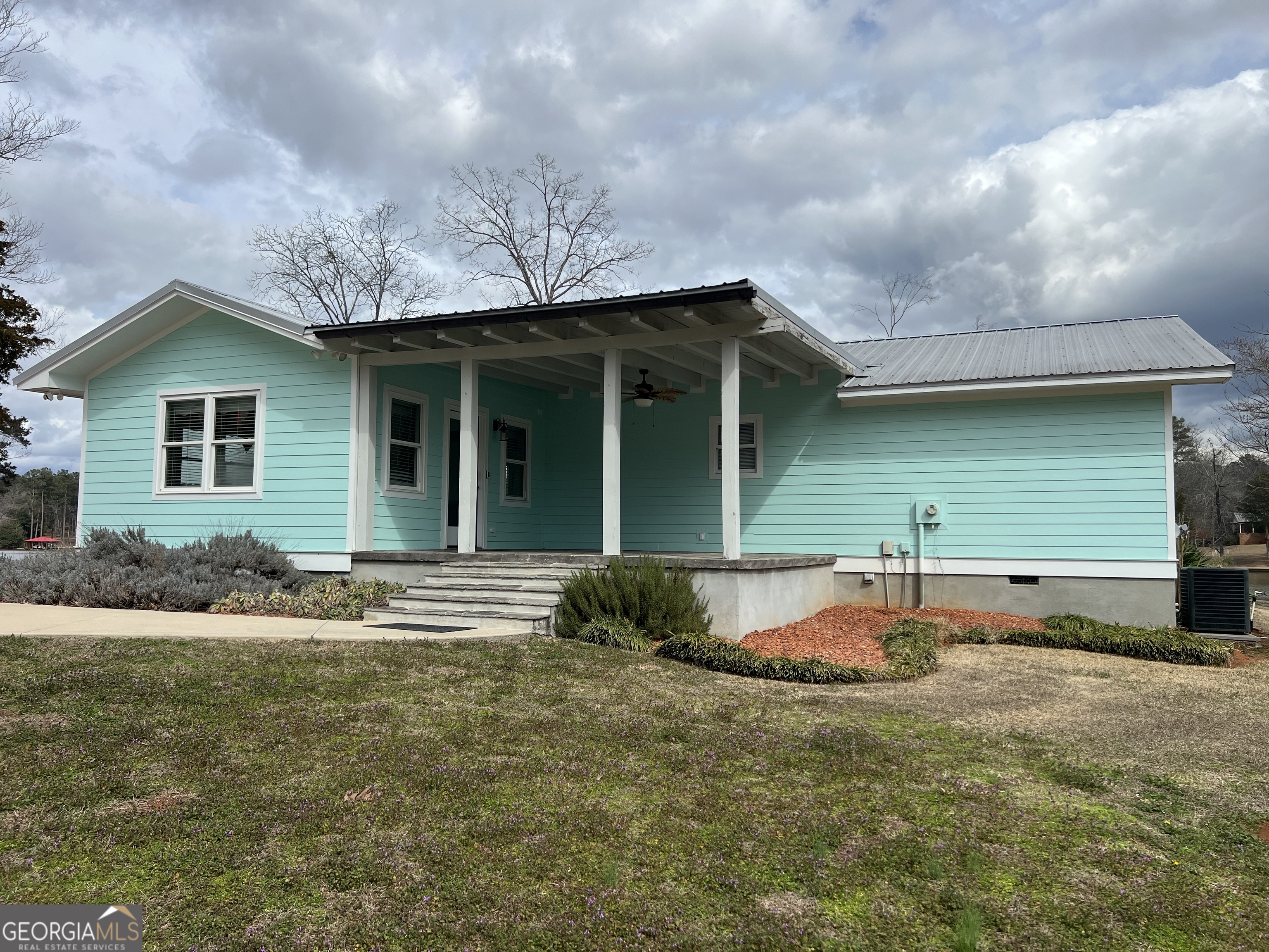 166 Montego Bay RD NW