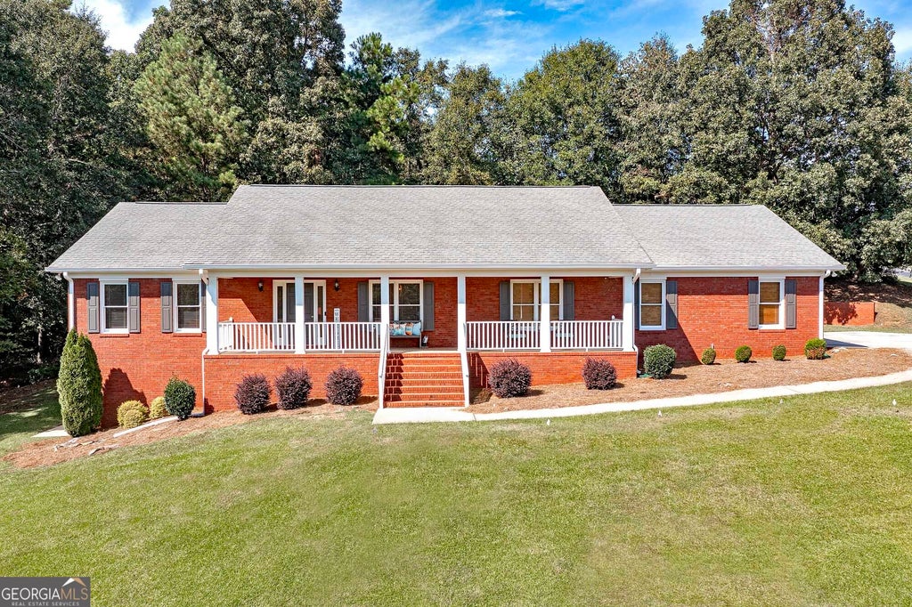 Photo of 437 Riverwalk, McDonough, GA 30252 (MLS # 10866755)