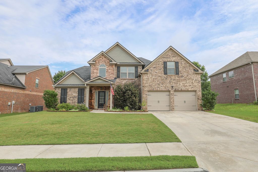 Photo of 571 Stonebranch Drive, Loganville, GA 30052 (MLS # 10812812)